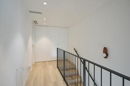 Apartamento en alquiler temporal con dos habitaciones, tres baños y terraza en Hospitalet
