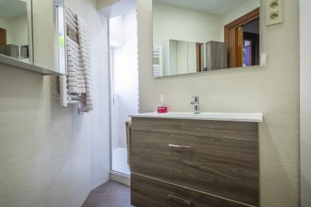 Apartamento en alquiler temporal con dos habitaciones y despacho en Park Güell