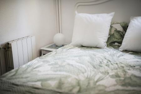 Apartamento en alquiler temporal con dos habitaciones y despacho en Park Güell