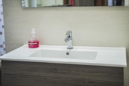 Apartamento en alquiler temporal con dos habitaciones y despacho en Park Güell