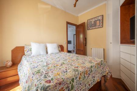 Apartamento en alquiler temporal con dos habitaciones y despacho en Park Güell