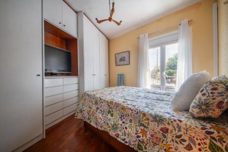 Apartamento en alquiler temporal con dos habitaciones y despacho en Park Güell