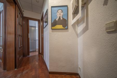 Apartamento en alquiler temporal con dos habitaciones y despacho en Park Güell