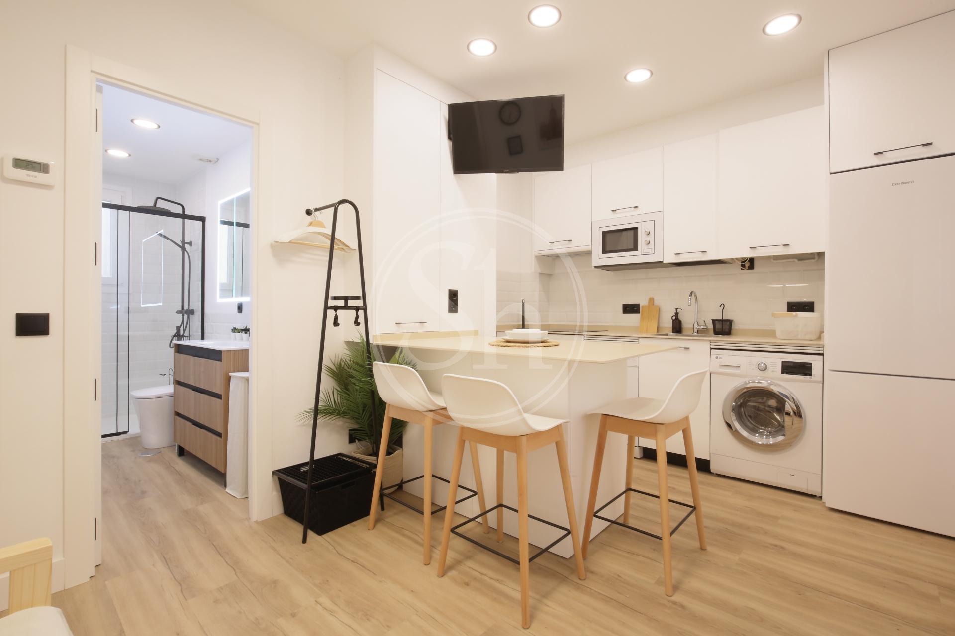 Apartamento amueblado exterior c/ Beire muy cerca de Cuatro Caminos.