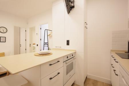 Apartamento amueblado exterior c/ Beire muy cerca de Cuatro Caminos.