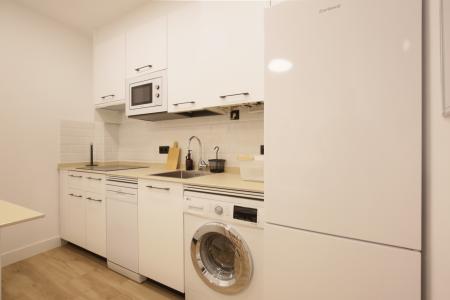 Apartamento amueblado exterior c/ Beire muy cerca de Cuatro Caminos.