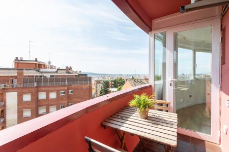 Luminoso piso de alquiler mensual en Gràcia