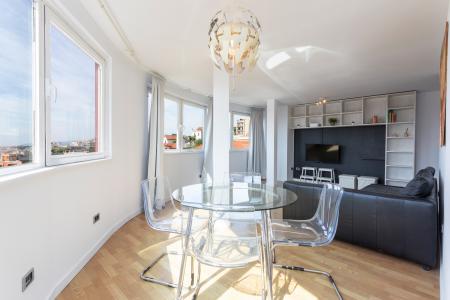 Luminoso piso de alquiler mensual en Gràcia