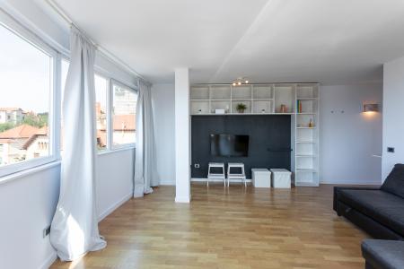 Luminoso piso de alquiler mensual en Gràcia