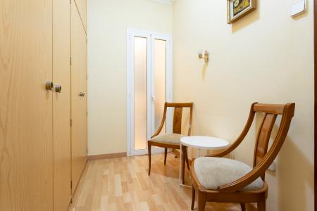 Apartamento en alquiler temporal con dos habitaciones dobles y vestidor en Horta
