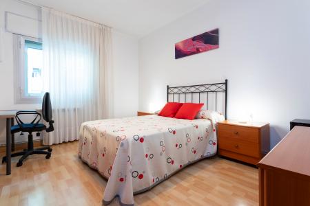 Apartamento en alquiler temporal con dos habitaciones dobles y vestidor en Horta