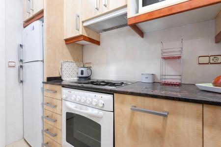 Apartamento en alquiler temporal con dos habitaciones dobles y vestidor en Horta