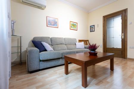 Apartamento en alquiler temporal con dos habitaciones dobles y vestidor en Horta