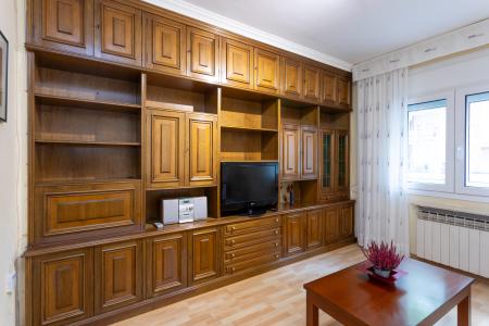 Apartamento en alquiler temporal con dos habitaciones dobles y vestidor en Horta