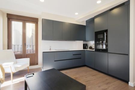 Appartement te huur in Madrid Calle Cabestreros - Calle Embajadores