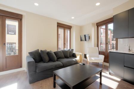 Appartement te huur in Madrid Calle Cabestreros - Calle Embajadores