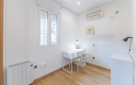 Appartement te huur in Madrid Sánchez Pacheco - Eugenio Salazar