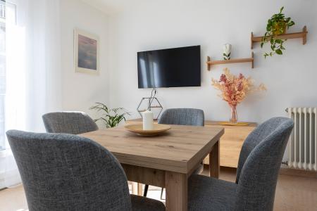 Apartamento en alquiler temporal con dos habitaciones dobles y balcón en Les Corts