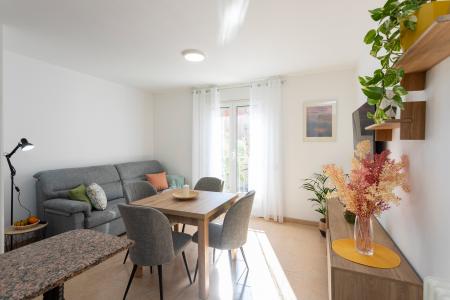 Apartamento en alquiler temporal con dos habitaciones dobles y balcón en Les Corts