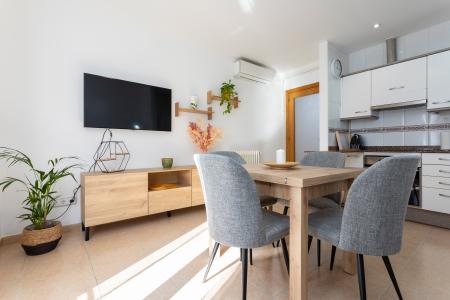 Apartamento en alquiler temporal con dos habitaciones dobles y balcón en Les Corts