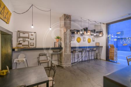 Local comercial en venda a Barcelona Traspaso Restaurante Carrer Regàs