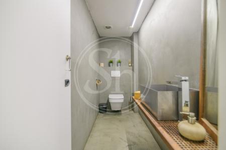 Local comercial en venda a Barcelona Traspaso Restaurante Carrer Regàs