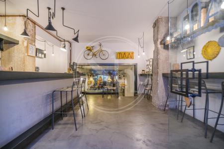 Local comercial en venda a Barcelona Traspaso Restaurante Carrer Regàs