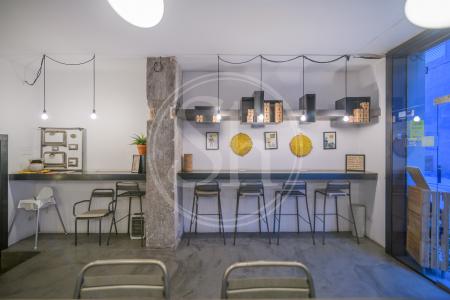 Local comercial en venda a Barcelona Traspaso Restaurante Carrer Regàs