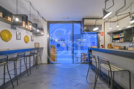 Local comercial en venda a Barcelona Traspaso Restaurante Carrer Regàs