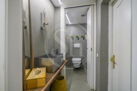 Local comercial en venda a Barcelona Traspaso Restaurante Carrer Regàs