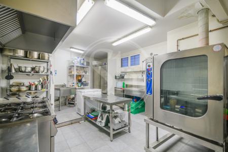 Local comercial en venda a Barcelona Traspaso Restaurante Carrer Regàs