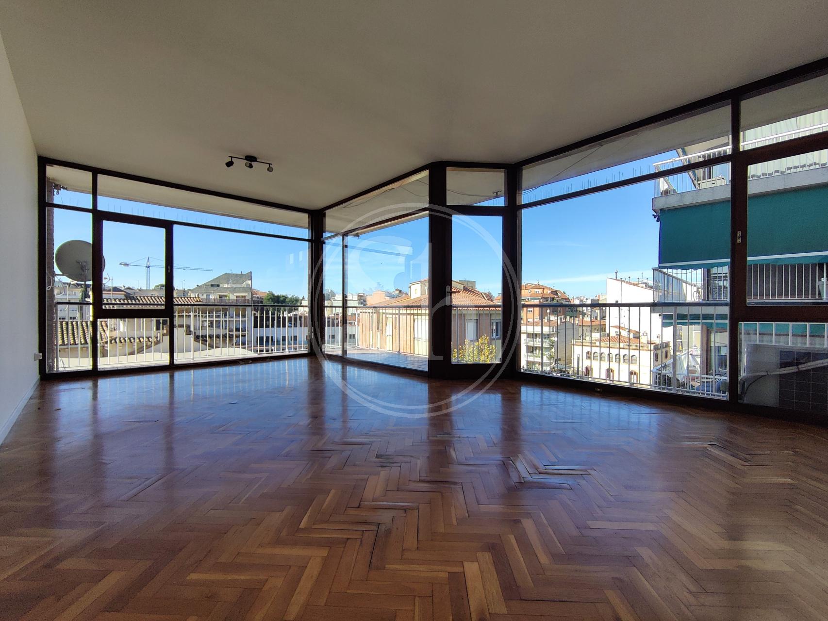 Rambla Ribatallada - Gerona | Archivo | Sant Cugat del Vallès | REF 230P8IRR24