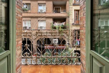 Студия в аренду в Madrid Velarde - Malasaña