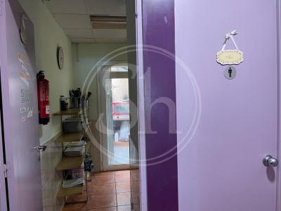 Local comercial en venda a Barcelona Traspaso Local Mare De Deu Del Port - Carrer Foc