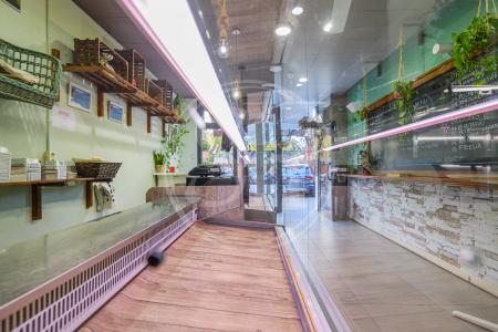 Commercial for sale in El Prat de Llobregat Traspaso Negocio En Calle Rector Farres Poch