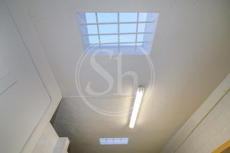 Commercial for sale in El Prat de Llobregat Traspaso Negocio En Calle Rector Farres Poch