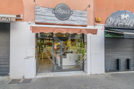 Commercial for sale in El Prat de Llobregat Traspaso Negocio En Calle Rector Farres Poch