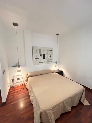 Apartment for Rent in Barcelona De La Costa - Ferran Puig