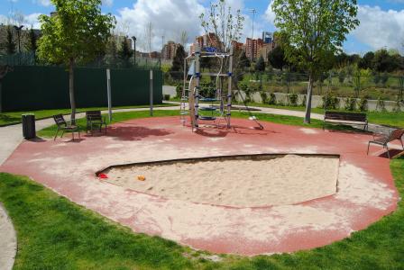 Appartamento in Affitto a Madrid Dulce Chacón - Fuente De La Mora