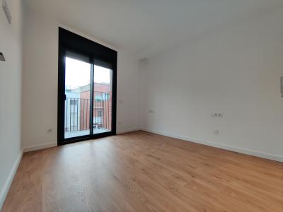 Appartement te huur in Badalona Torrent D´en Grau - Av. Itàlia