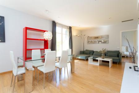 Aquiler apartamento de 4 habitaciones en calle Casanova - Londres