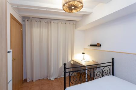 Appartement te huur in Barcelona Hort De La Bomba - Carretes