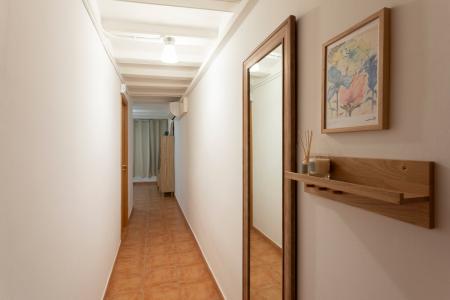 Appartement te huur in Barcelona Hort De La Bomba - Carretes