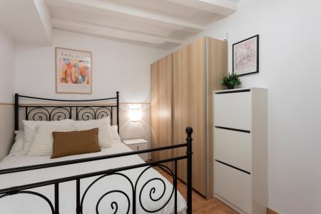 Appartement te huur in Barcelona Hort De La Bomba - Carretes