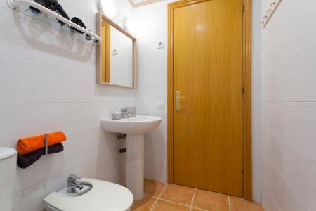 Appartement te huur in Barcelona Hort De La Bomba - Metro Parallel