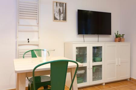 Appartement te huur in Barcelona Hort De La Bomba - Metro Parallel