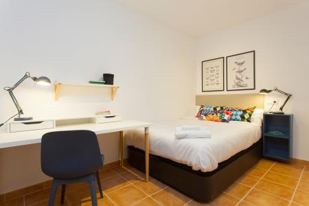 Appartement te huur in Barcelona Hort De La Bomba - Metro Parallel