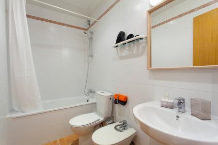 Appartement te huur in Barcelona Hort De La Bomba - Metro Parallel