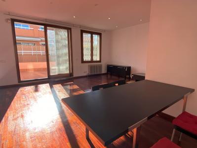 Penthouse te huur in Barcelona Passatge Garcia I Robles - Mare De Déu Del Coll