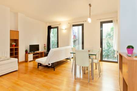 Wohnung zur Miete in Barcelona Sant Gil - Ronda Universitat